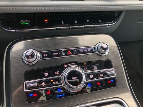 Used 2022 Lincoln Nautilus Reserve w/ Monochromatic Package image 9