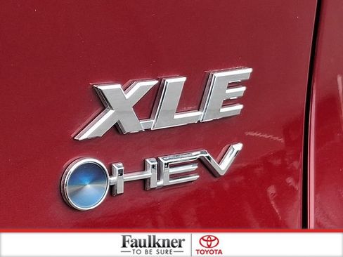 Certified 2025 Toyota RAV4 XLE AWD/4WD image 32