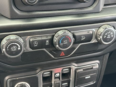 Used 2020 Jeep Wrangler Unlimited Sport S AWD/4WD image 28
