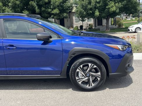 Used 2025 Subaru Crosstrek 2.5i Premium AWD/4WD image 8