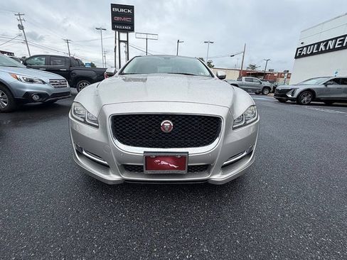 Used 2016 Jaguar XJ R-Sport AWD/4WD image 9