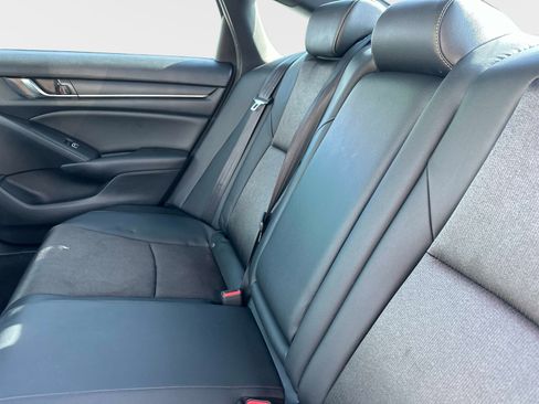 Used 2019 Honda Accord Sport image 12