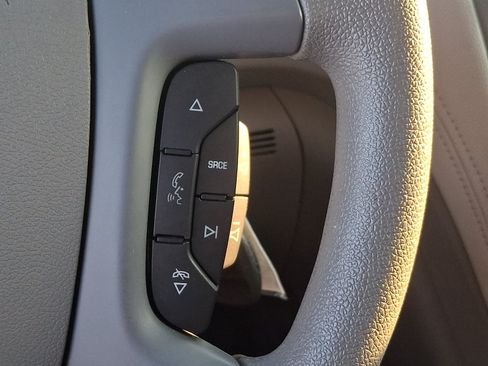 Used 2017 Chevrolet Traverse LS FWD image 22