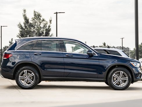 Used 2020 Mercedes-Benz GLC 300 4MATIC image 3