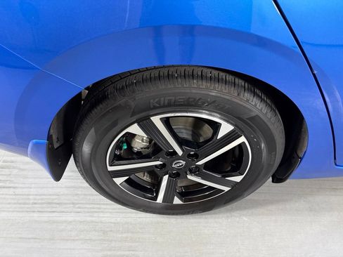 Used 2025 Nissan Sentra SV FWD image 10