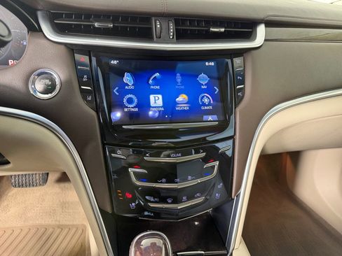Used 2014 Cadillac XTS Premium FWD image 16