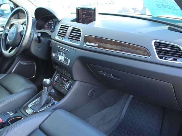 Used 2016 Audi Q3 2.0T Prestige w/ Prestige Package AWD/4WD image 28