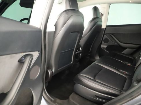 Used 2023 Tesla Model Y Long Range AWD/4WD image 28