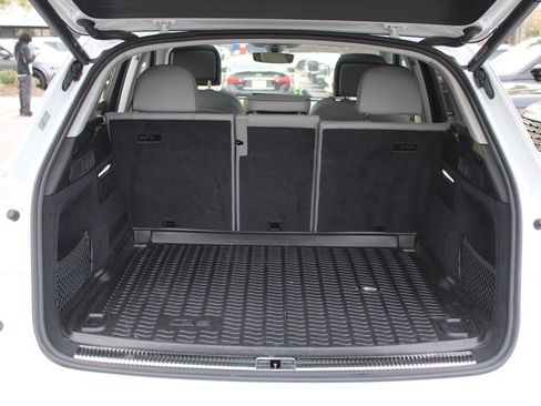 Used 2023 Audi Q5 e Premium image 18