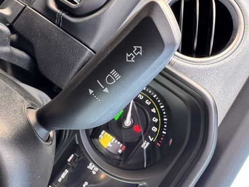 Used 2024 Jeep Wrangler Sahara image 19