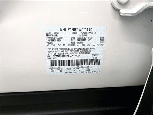 Used 2025 Ford Explorer Platinum w/ LUX Leather Package AWD/4WD image 35