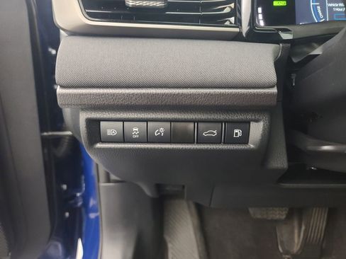 Used 2025 Toyota Camry LE image 27