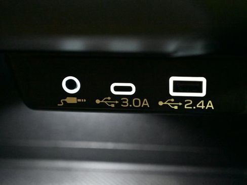 Certified 2025 Subaru Crosstrek 2.0i Premium image 33