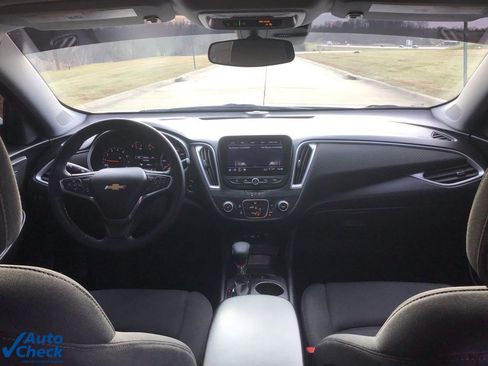 Used 2024 Chevrolet Malibu RS image 18