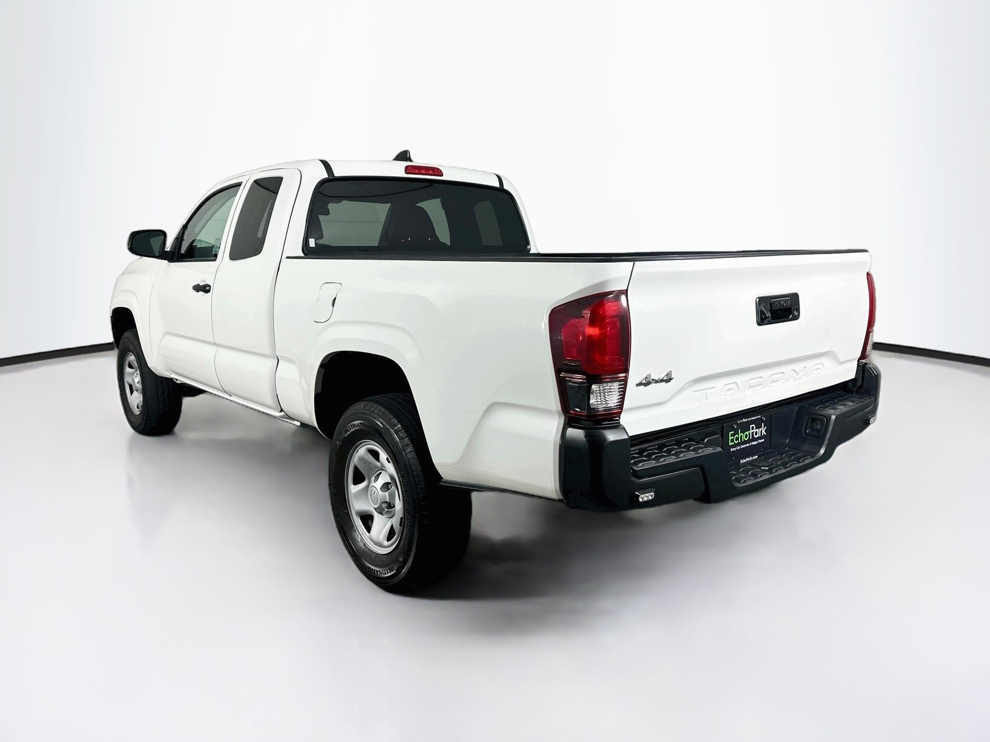 Used 2022 Toyota Tacoma SR AWD/4WD image 5