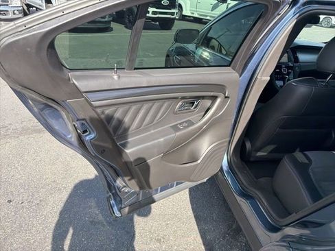 Used 2018 Ford Taurus SHO w/ Driver Assist Package image 22