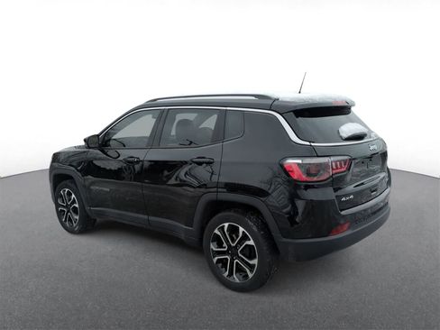 Certified 2022 Jeep Compass Limited image 6