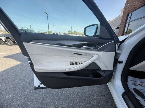 Used 2019 BMW 540i xDrive AWD/4WD image 17