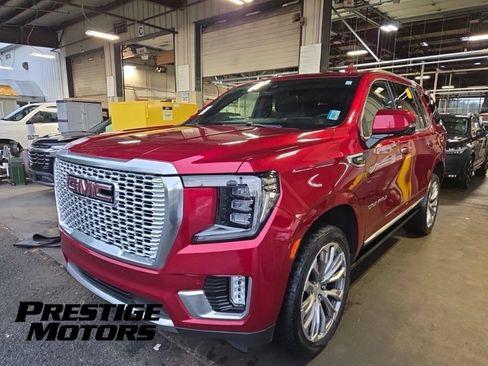 Used 2021 GMC Yukon Denali w/ Denali Premium Package AWD/4WD image 1