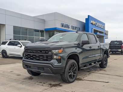 New 2026 Chevrolet Silverado 1500 Custom Trail Boss w/ Turbomax Blackout Package