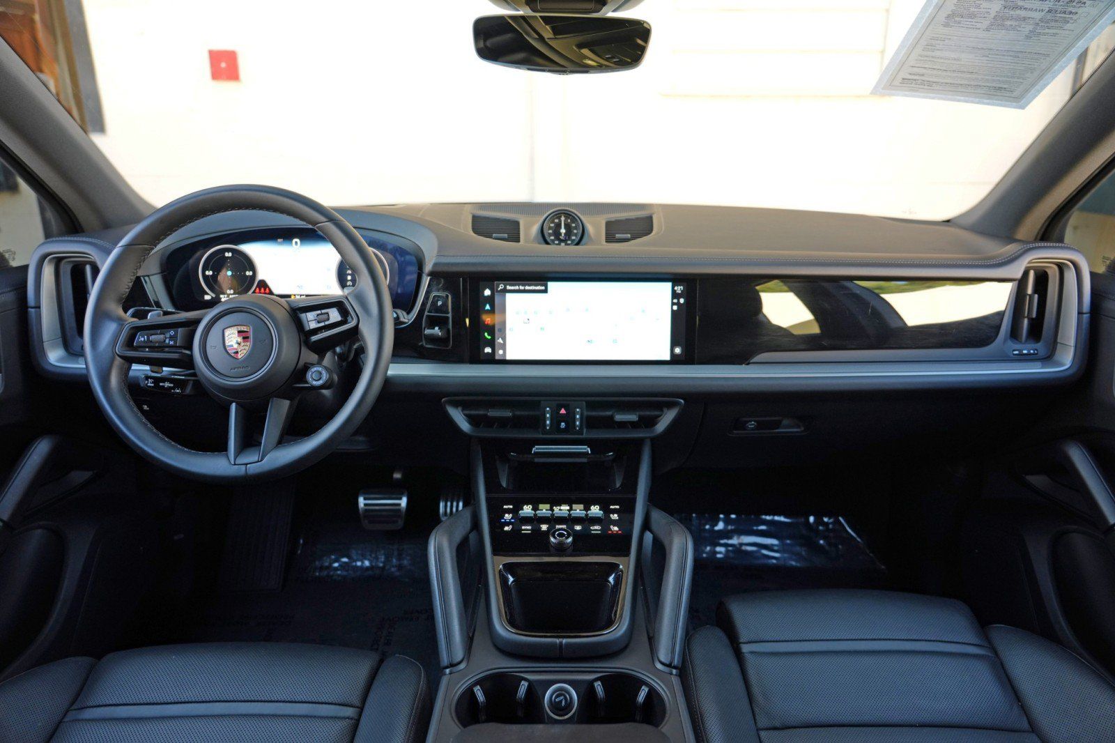 Used 2024 Porsche Cayenne S w/ Sport Chrono Package AWD/4WD image 12