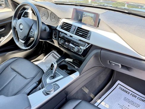 Used 2018 BMW 320i xDrive Sedan w/ Convenience Package AWD/4WD image 44
