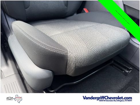 Used 2025 Nissan Rogue SV AWD/4WD image 27