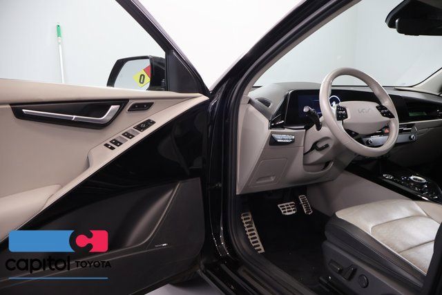 Used 2023 Kia Niro Wave FWD image 9