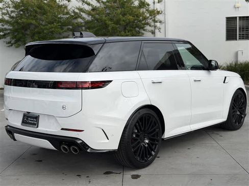 Used 2026 Land Rover Range Rover Sport SV AWD/4WD image 6