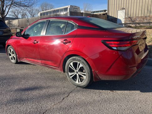 Used 2020 Nissan Sentra SV image 7