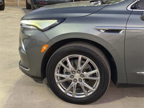 Used 2022 Buick Enclave Premium w/ Experience Buick Package image 32