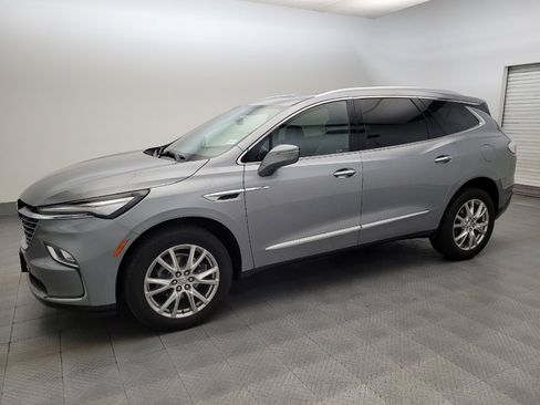 Used 2023 Buick Enclave Essence w/ Experience Buick Package FWD image 2