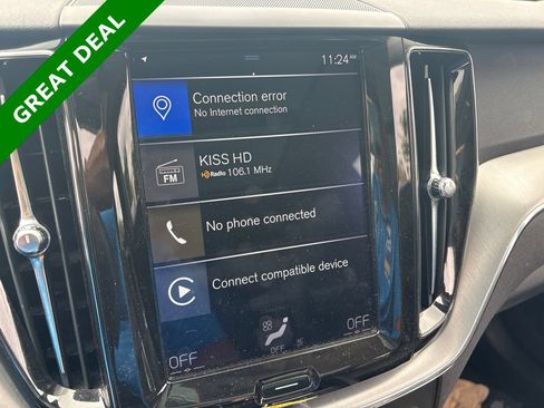 Used 2019 Volvo XC60 T5 Momentum w/ Premium Package FWD image 16