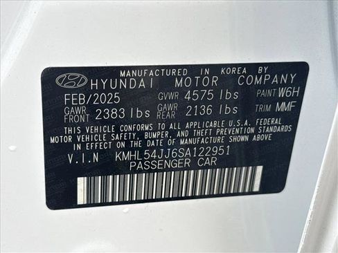 Used 2025 Hyundai Sonata Limited image 18