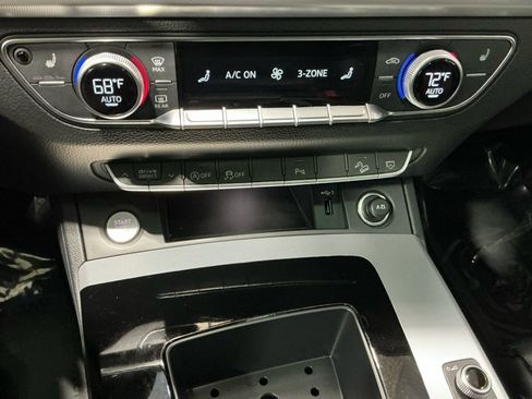 Used 2025 Audi Q5 2.0T Premium image 14