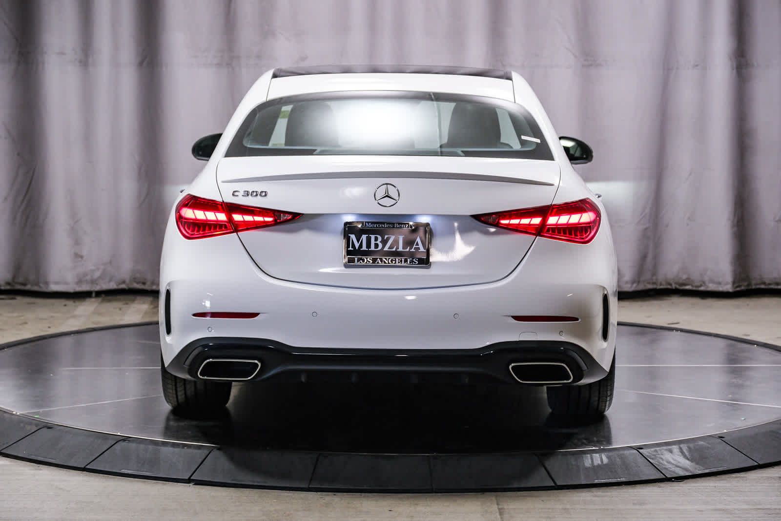 Used 2022 Mercedes-Benz C 300 Sedan image 3