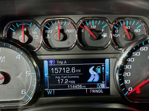 Used 2019 Chevrolet Suburban Premier image 12