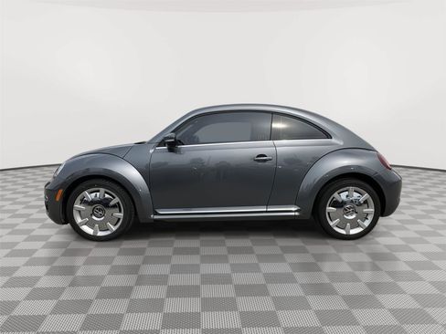 Used 2019 Volkswagen Beetle 2.0T SE w/ SE Premium Package FWD image 2