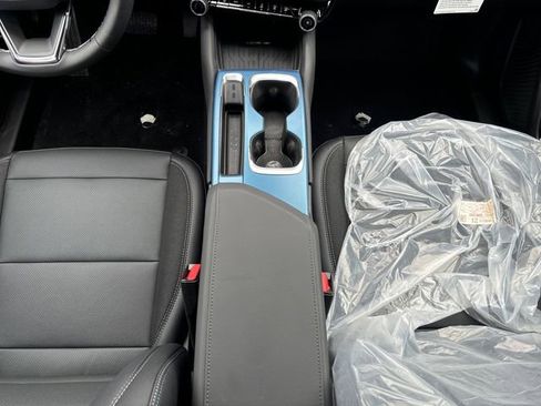 New 2026 Chevrolet Equinox EV LT AWD/4WD image 16