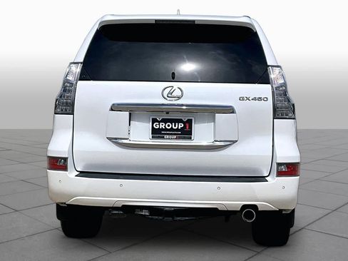 Used 2018 Lexus GX 460 Luxury w/ Preferred Accessory Package AWD/4WD image 5