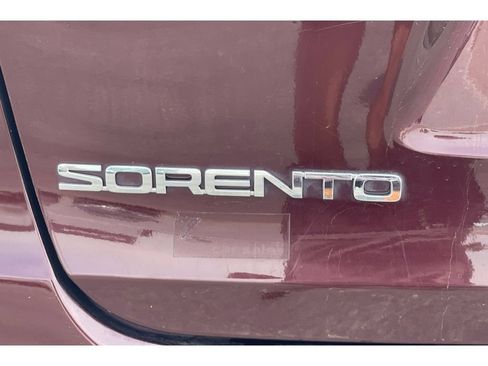 Used 2017 Kia Sorento EX FWD image 9