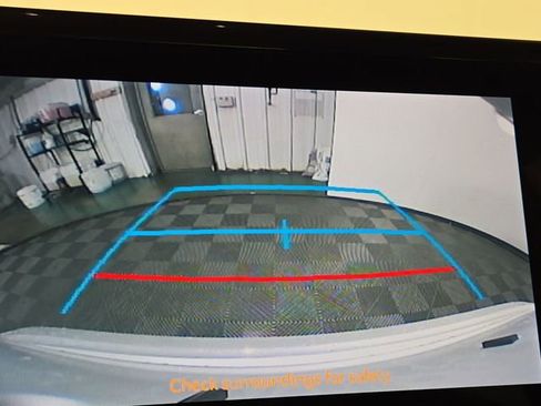 Used 2024 Toyota Corolla LE image 18