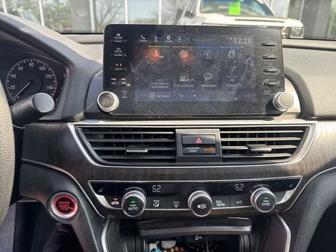 Used 2020 Honda Accord EX image 18