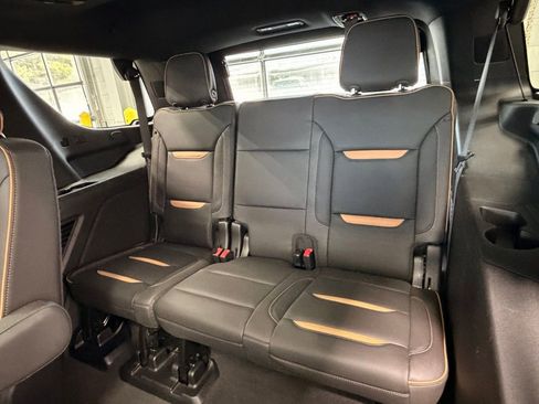 Used 2024 GMC Yukon AT4 w/ Technology Package image 17