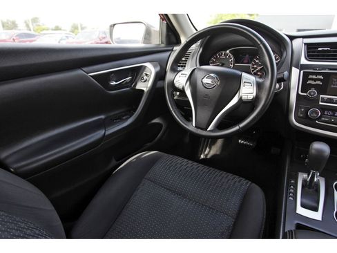 Used 2016 Nissan Altima 2.5 SV image 11