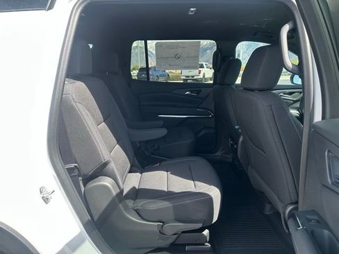 New 2026 Chevrolet Traverse LT w/ Midnight/Sport Edition AWD/4WD image 14