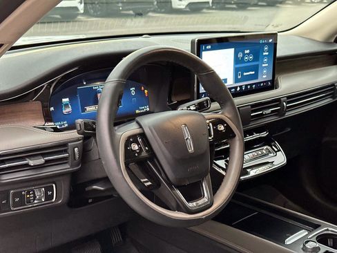 Used 2023 Lincoln Corsair Reserve w/ Jet Appearance Package image 31