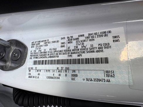 Used 2020 Ford Escape SE image 33