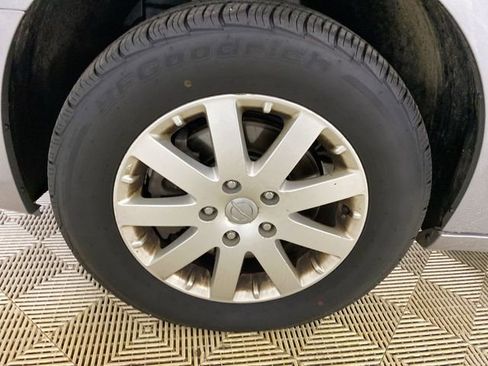 Used 2014 Chrysler Town & Country Touring w/ Driver Convenience Group image 22