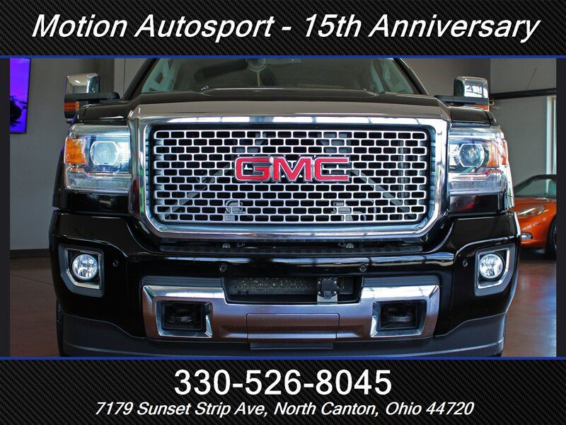 Used 2016 GMC Sierra 2500 Denali AWD/4WD image 3
